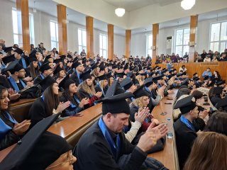 С тържествена церемония за награждаване на изявени студенти в Свищовската академия бе честван студентският празник