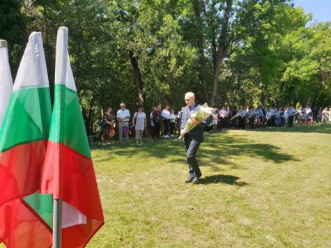 Академичната общност участва в общоградското честване на 143 години от освобождението на Свищов
