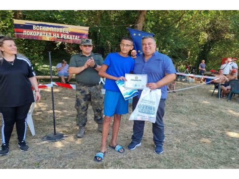 Стопанска академия подкрепи 64-тото масово преплуване на река Дунав край Свищов