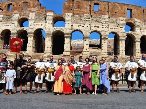 Академични преподаватели и студенти участваха в най-големия световен фестивал на античното наследство „Натале ди Рома"