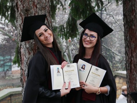 ГРАФИК за получаване на дипломите за висше образование  от абсолвентите, придобили ОКС „магистър“, след  защита на  дипломна работа