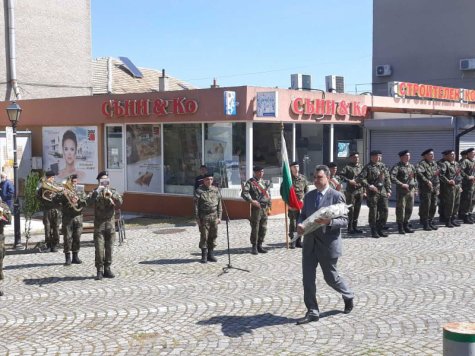 Академичната общност  участва в честването на Деня на храбростта и празник на Българската армия