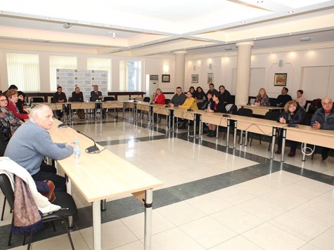 Преподаватели и служители дискутираха стратегията за развитие на Стопанска академия „Д. А. Ценов”