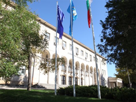 Свищовската академия отново предизвиква българските средношколци с Национални ученически състезания по икономика