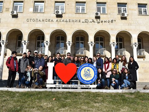 Стопанска академия посрещна първите си чуждестранни студенти за летния семестър на учебната 2018/2019 година