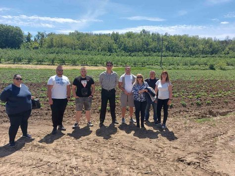 Студенти от специалност „Аграрна икономика” и МП „Агробизнес” реализираха посещение в реална работна среда