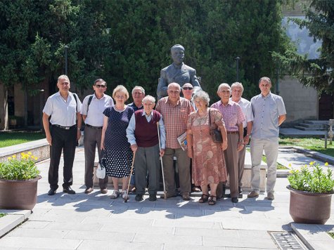 Клуб на ветераните при Стопанска академия учредиха бивши академични преподаватели в Свищов