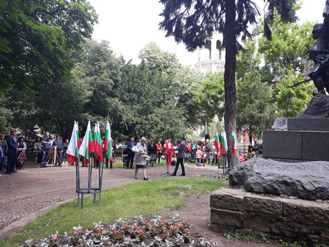 Академичната общност почете паметта на Христо Ботев и загиналите за свободата на България