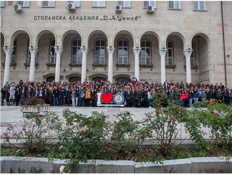 Национално ученическо състезание събра в Стопанска академия над 230 средношколци от България